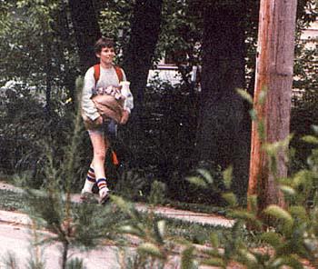 Joel coming home on last day of elementary school, June 1985.